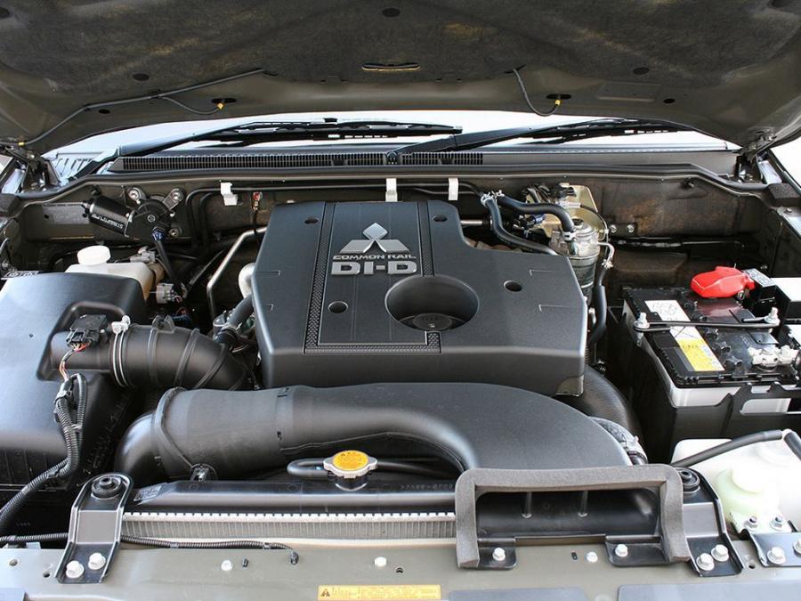  Mitsubishi Pajero 5-Door 2006 года  (AU) (фото 10 из 13)